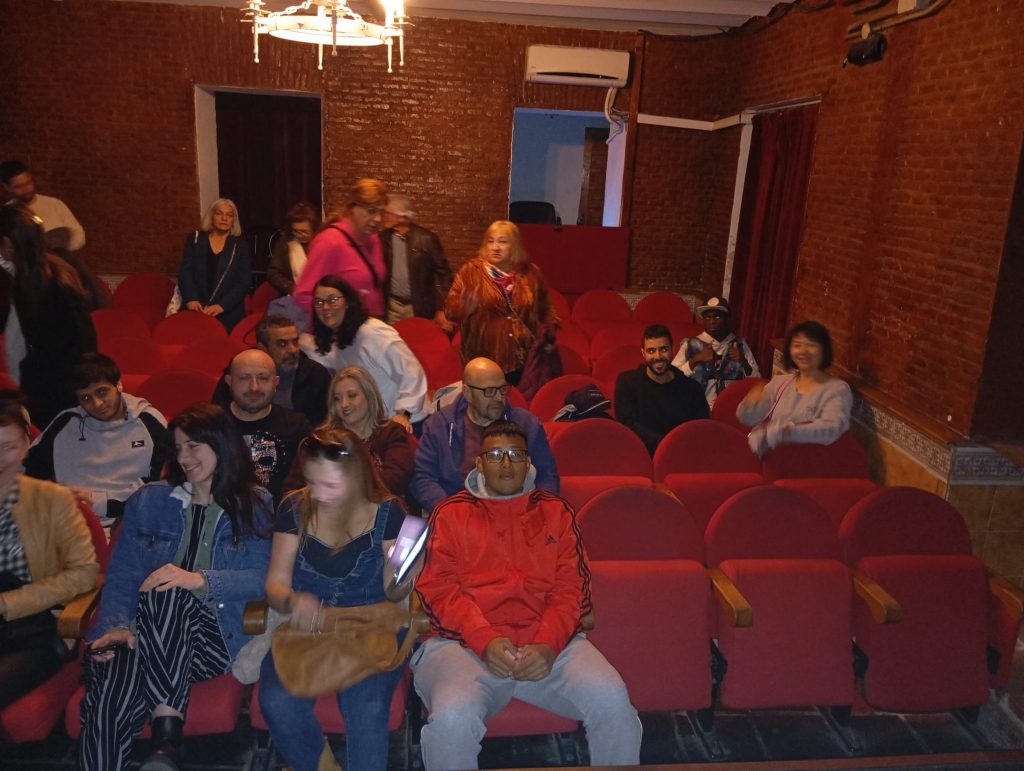 WhatsApp-Image-2026-03-25-at-14.00.45-1-1024x771 Salida al teatro: Ha llegado el inspector